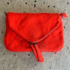 Neon street level chain clutch